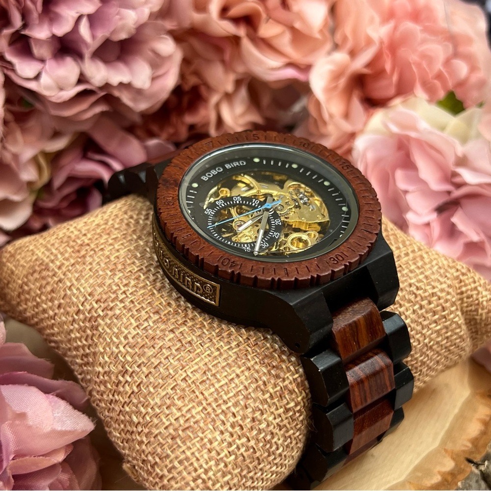 Luxury Ebony & Sandalwood Automatic Kinetic Watch - Picture 8 of 16